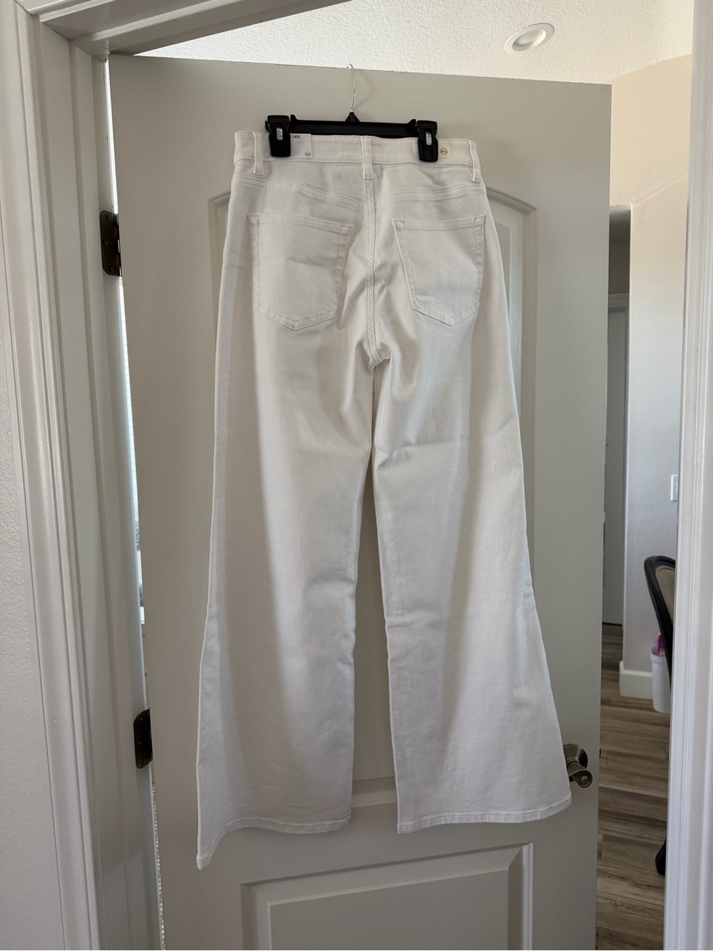 AG Saige High Rise Wide-Leg Jeans - Picture 3 of 9